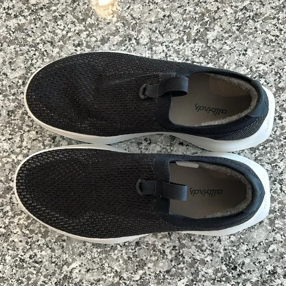 Allbirds Sneakers - Black Slip-On - Women’s Size 8.5 - Picture 2 of 8